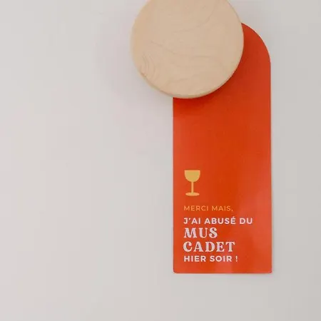 Le Lieu 2*